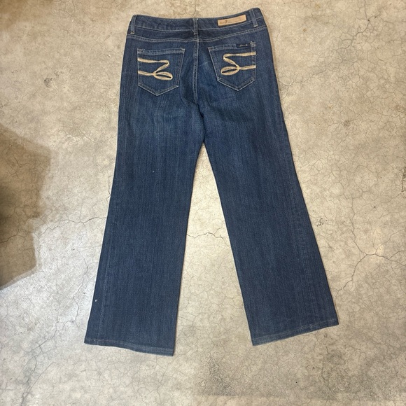 Seven7 Women's Premium Denim Dark Wash Flare Jean. Size 4 - Picture 2 of 4